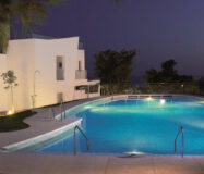 Таунхаус в Сьерра-Бланке 204 кв.м с террасой и мебелью