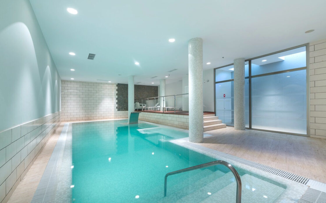 Таунхаус в Сьерра-Бланке 204 кв.м с террасой и мебелью