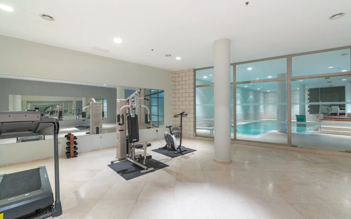 Таунхаус в Сьерра-Бланке 204 кв.м с террасой и мебелью