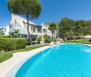 Таунхаус в Сьерра-Бланке 204 кв.м с террасой и мебелью