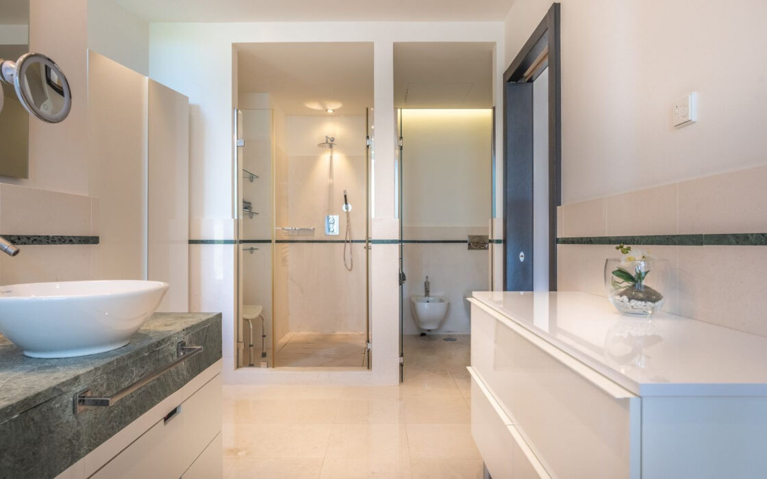 Таунхаус в Сьерра-Бланке 204 кв.м с террасой и мебелью