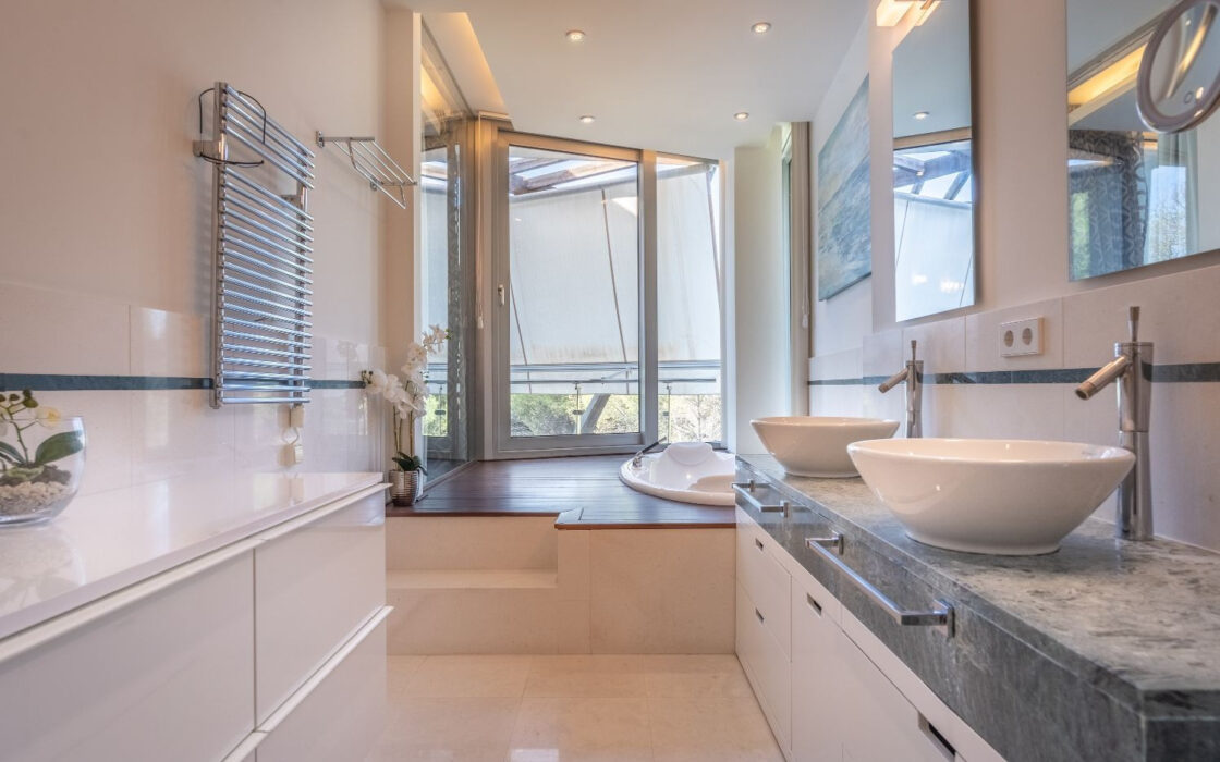 Таунхаус в Сьерра-Бланке 204 кв.м с террасой и мебелью