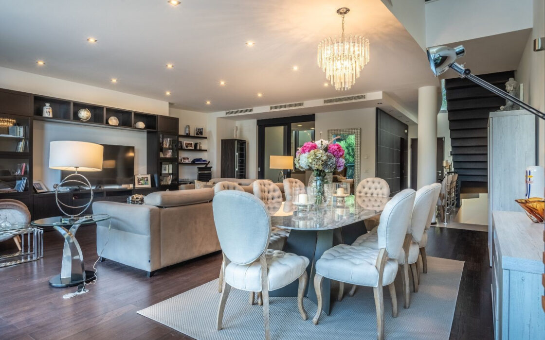 Таунхаус в Сьерра-Бланке 204 кв.м с террасой и мебелью