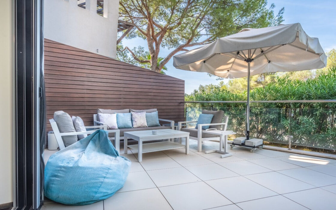 Таунхаус в Сьерра-Бланке 204 кв.м с террасой и мебелью