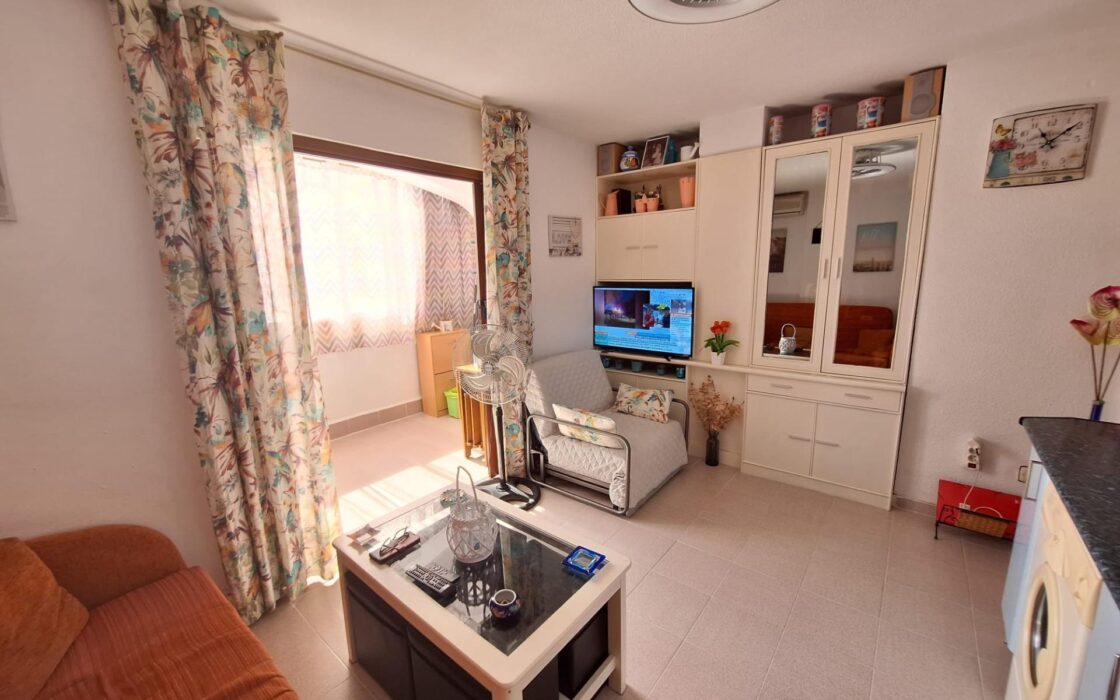 Апартаменты 39.99 кв.м в Торревьехе 1.2 км до моря