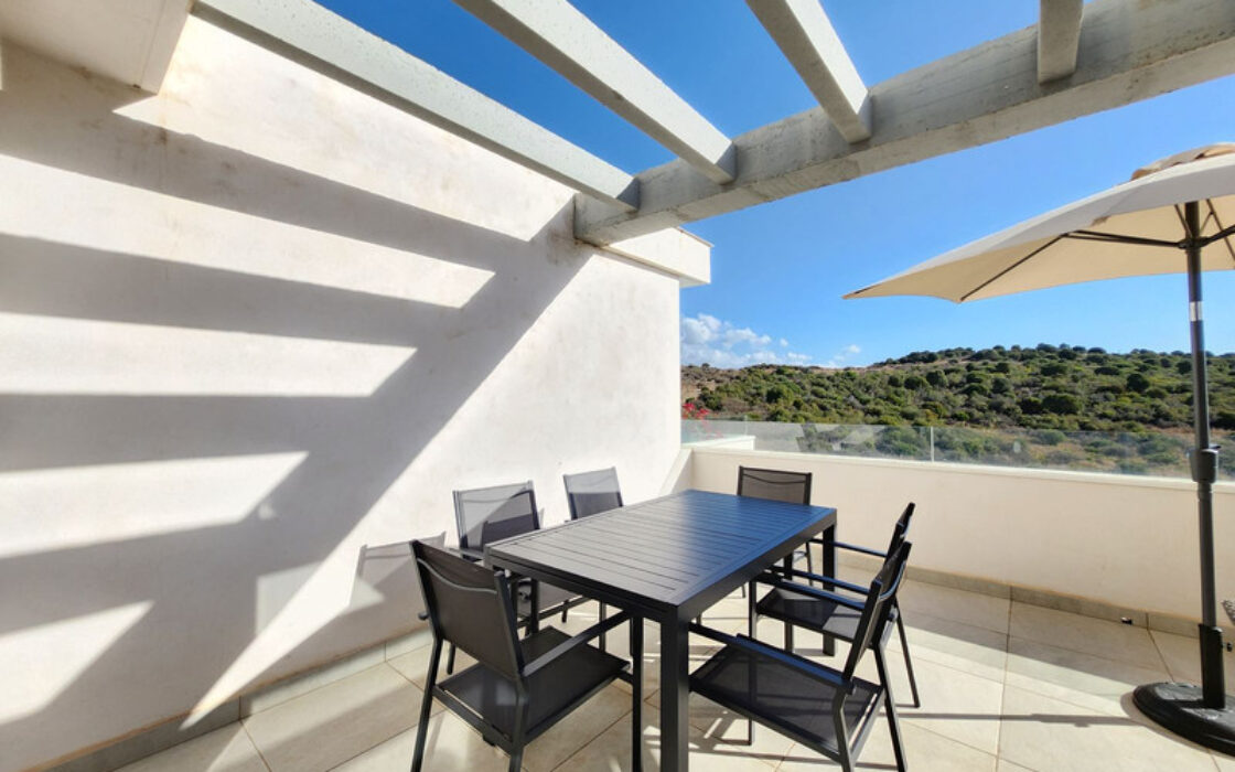 Дуплекс-пентхаус в Эстепоне 177 кв.м с террасой у моря