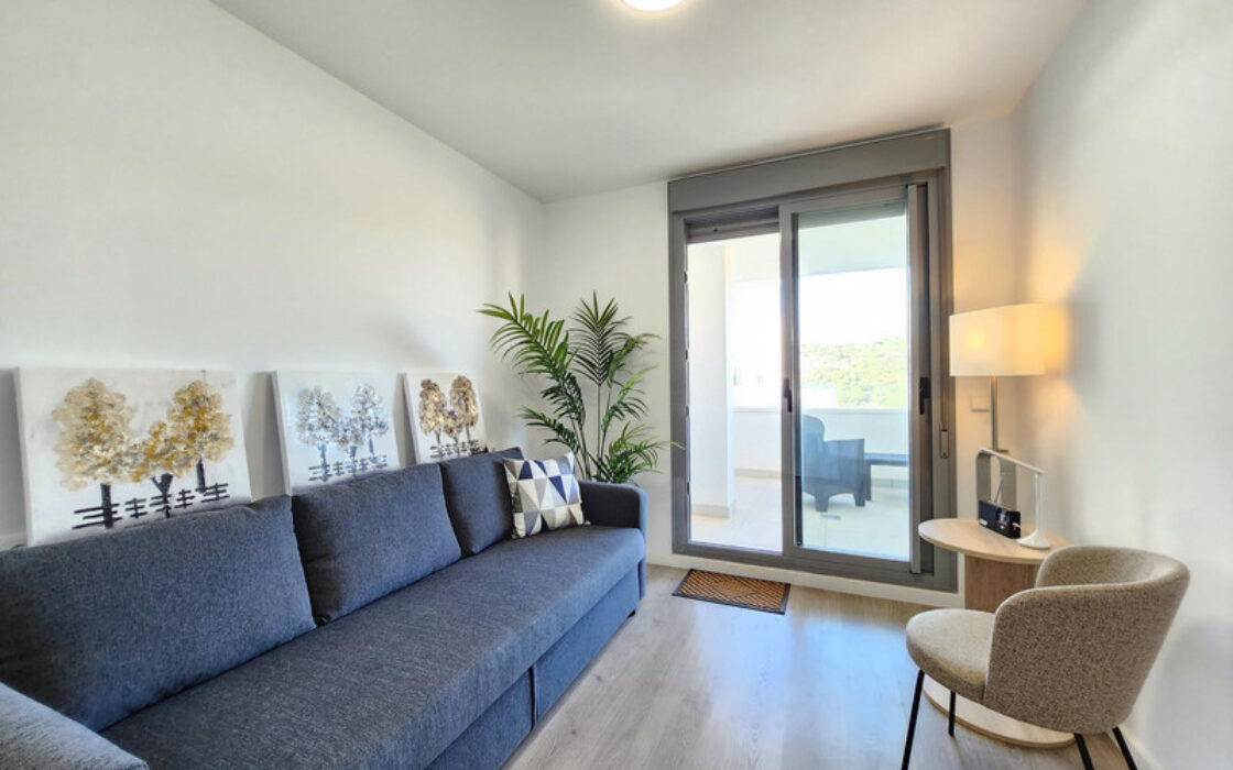 Дуплекс-пентхаус в Эстепоне 177 кв.м с террасой у моря