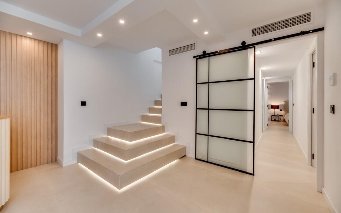 Дуплекс 180 кв.м с террасой в Лос-Пинос-де-Алоха