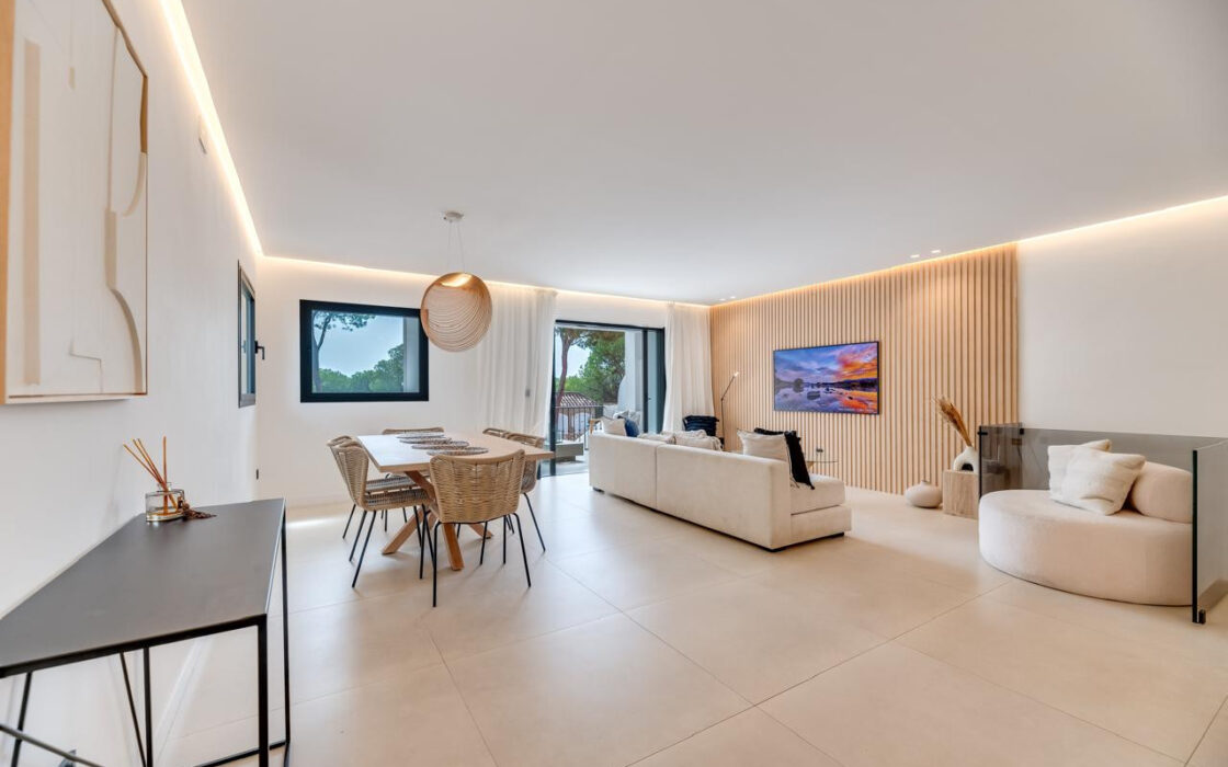 Дуплекс 180 кв.м с террасой в Лос-Пинос-де-Алоха