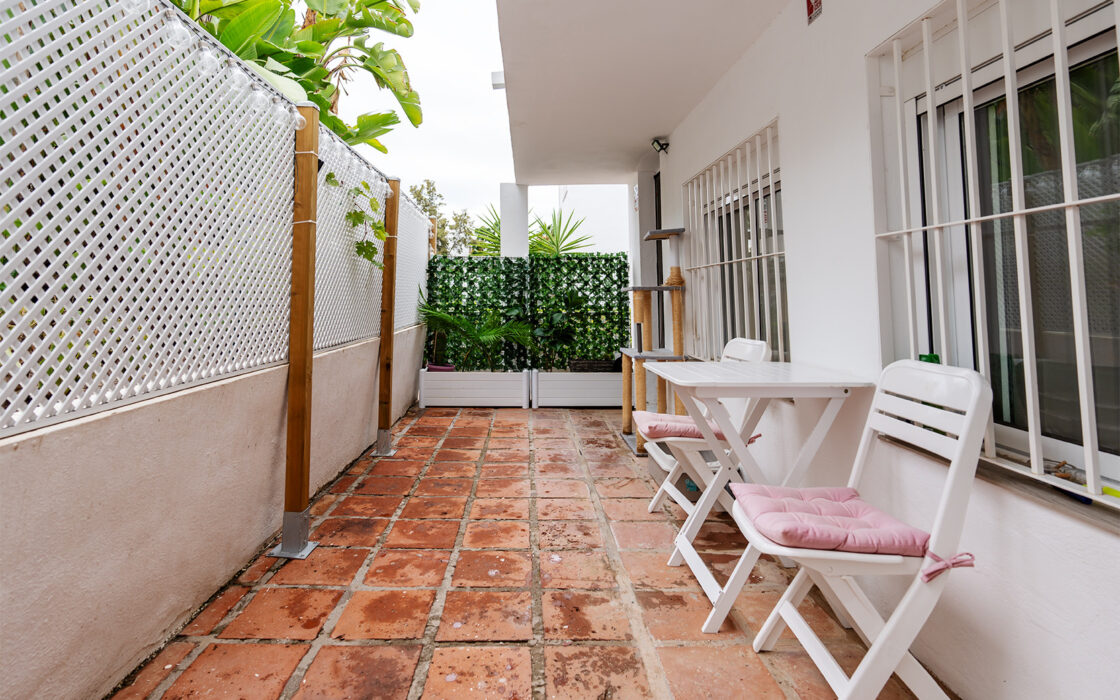 Двухкомнатная квартира с террасой у моря в жилом комплексе