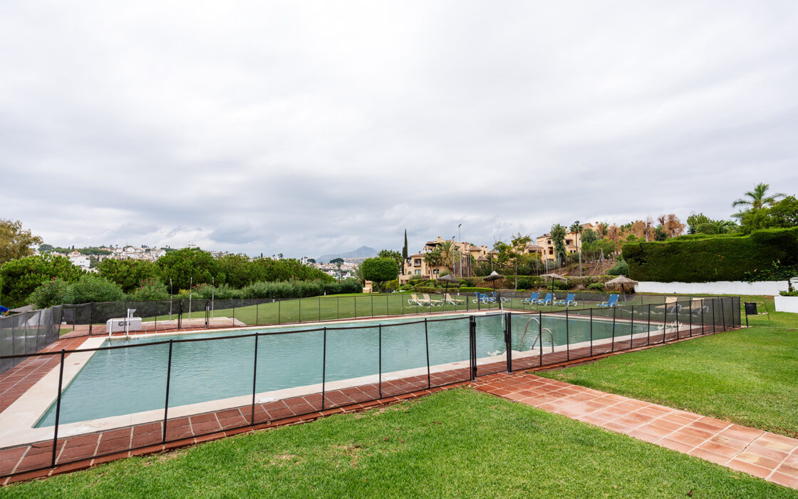 Двухкомнатная квартира с террасой у моря в жилом комплексе