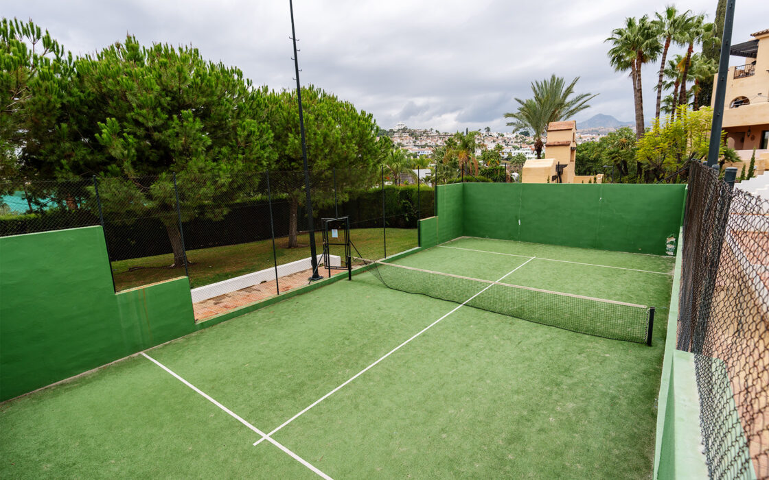 Двухкомнатная квартира с террасой у моря в жилом комплексе