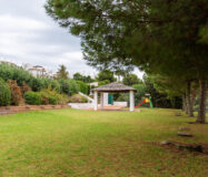 Двухкомнатная квартира с террасой у моря в жилом комплексе