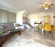 Дуплекс-пентхаус в Эстепоне 148 кв.м с террасами и видом на море