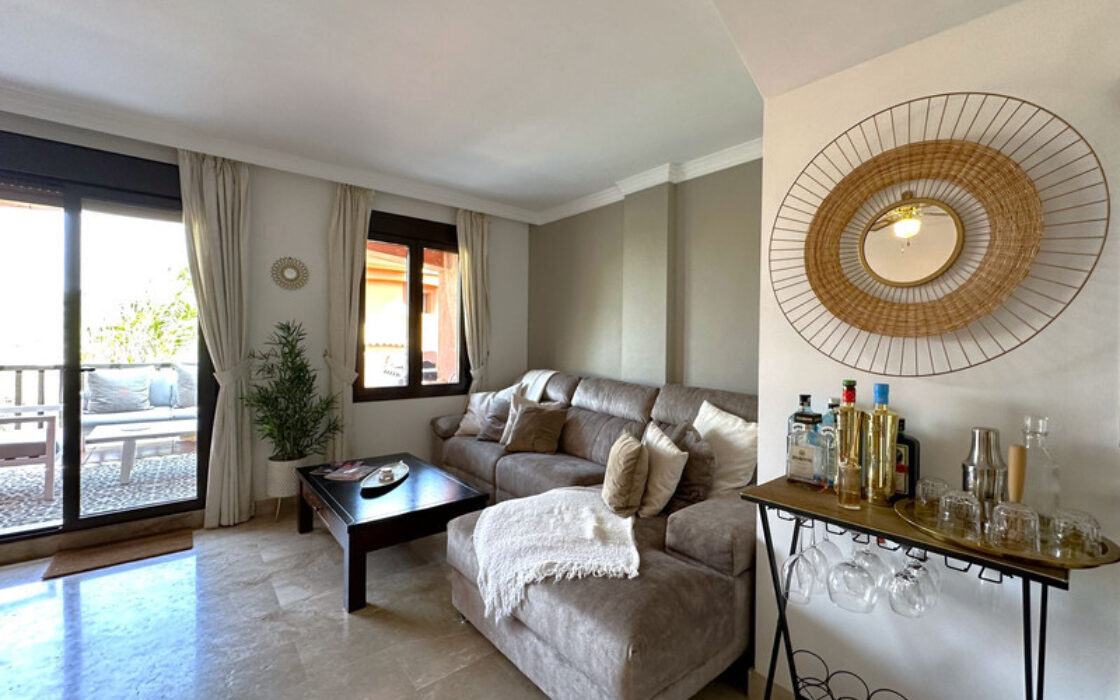 Дуплекс-пентхаус в Эстепоне 148 кв.м с террасами и видом на море