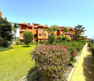 Дуплекс-пентхаус в Эстепоне 148 кв.м с террасами и видом на море