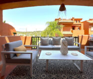 Дуплекс-пентхаус в Эстепоне 148 кв.м с террасами и видом на море