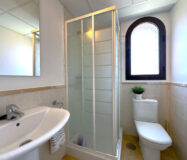 Дуплекс-пентхаус в Эстепоне 148 кв.м с террасами и видом на море