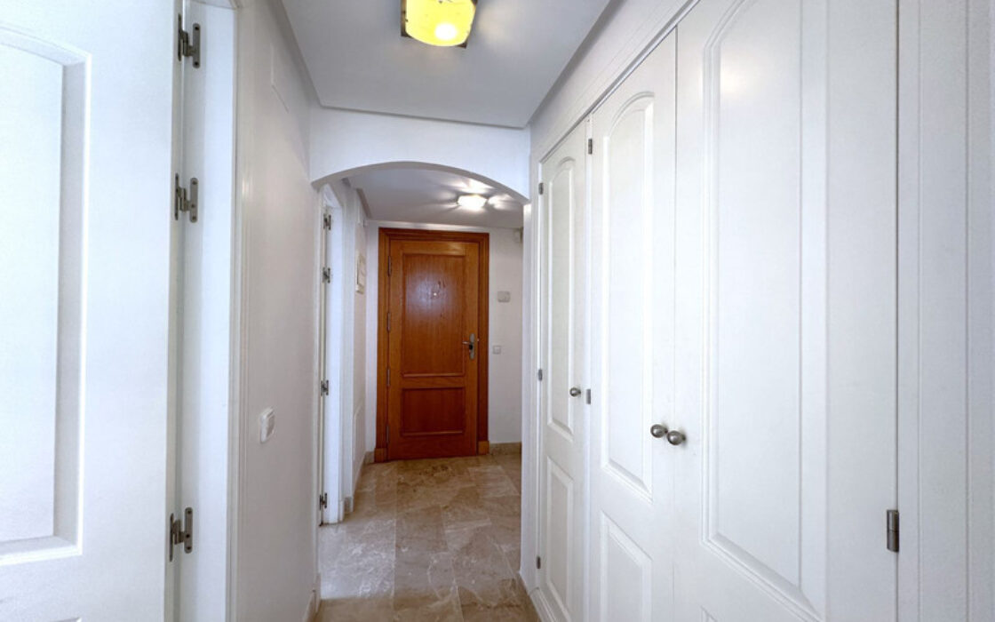 Дуплекс-пентхаус в Эстепоне 148 кв.м с террасами и видом на море