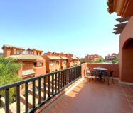 Дуплекс-пентхаус в Эстепоне 148 кв.м с террасами и видом на море