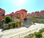 Дуплекс-пентхаус в Эстепоне 148 кв.м с террасами и видом на море