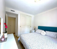 Дуплекс-пентхаус в Эстепоне 148 кв.м с террасами и видом на море