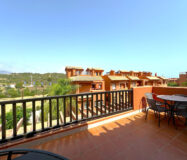 Дуплекс-пентхаус в Эстепоне 148 кв.м с террасами и видом на море