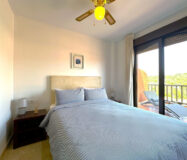 Дуплекс-пентхаус в Эстепоне 148 кв.м с террасами и видом на море