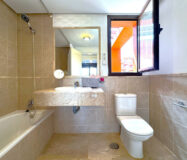 Дуплекс-пентхаус в Эстепоне 148 кв.м с террасами и видом на море