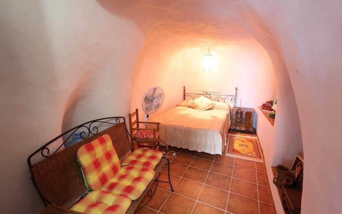 Будинок у Фортуні з терасою та басейном 120 кв.м 6 кімнат