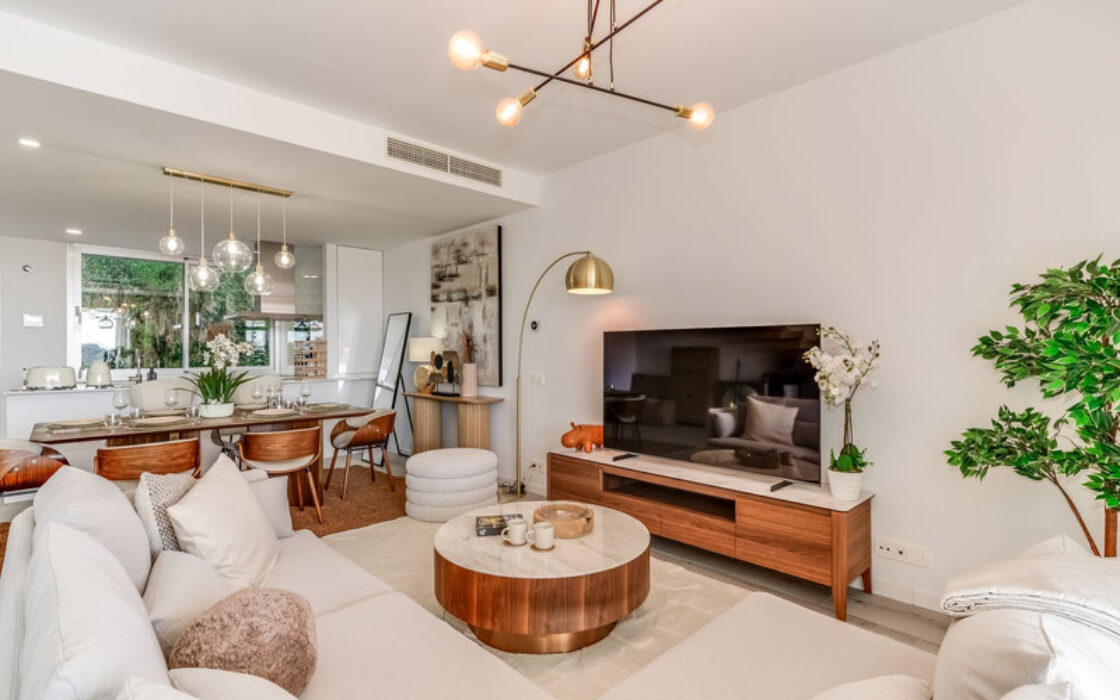 Новый таунхаус в Канселаде, 184 кв.м, с террасой