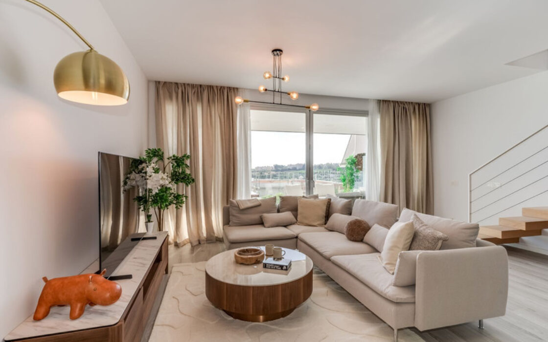 Новый таунхаус в Канселаде, 184 кв.м, с террасой