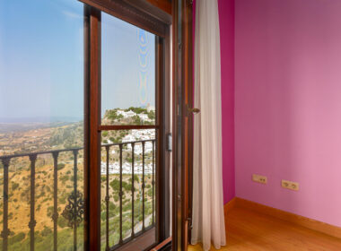 Очаровательный Таунхаус в Касаресе с Террасой 20 кв.м