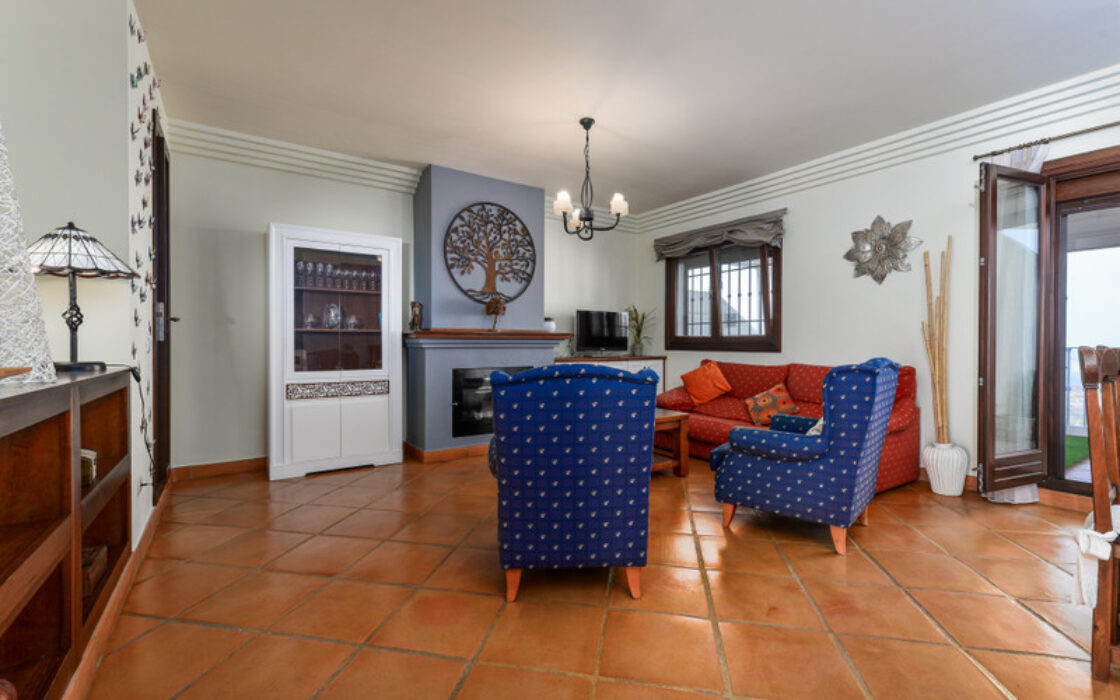 Очаровательный Таунхаус в Касаресе с Террасой 20 кв.м