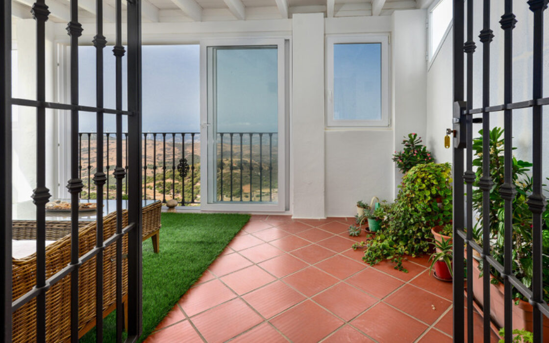 Очаровательный Таунхаус в Касаресе с Террасой 20 кв.м