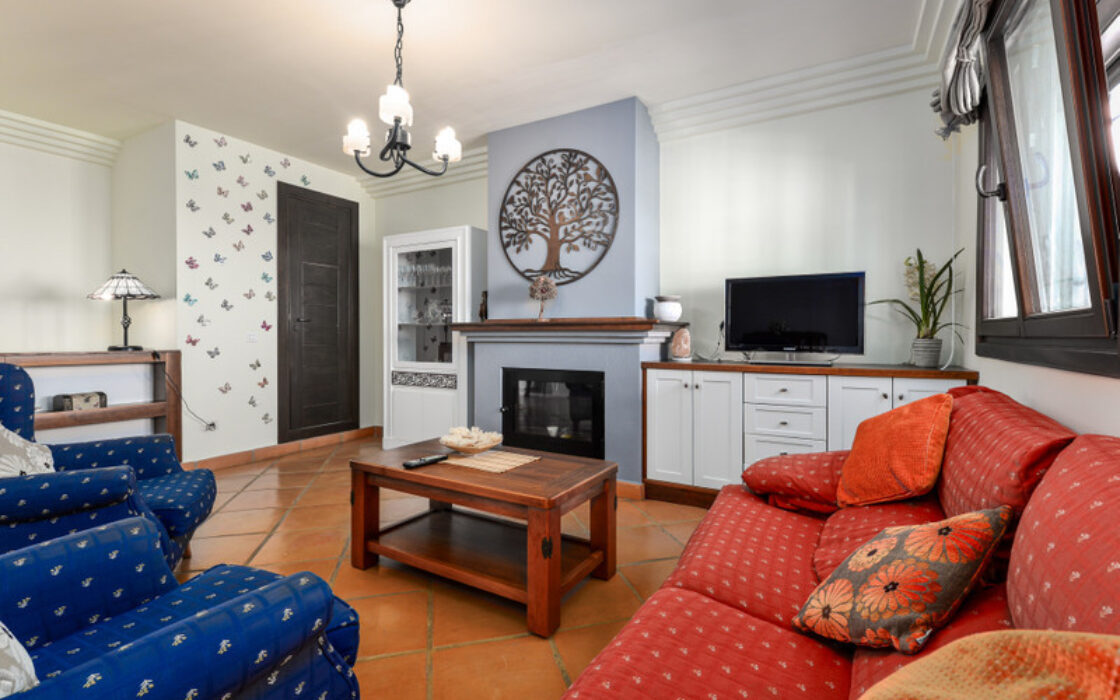 Очаровательный Таунхаус в Касаресе с Террасой 20 кв.м