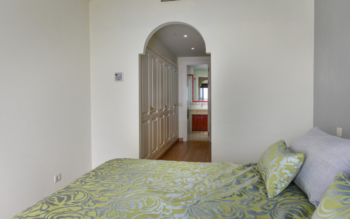 Очаровательный Таунхаус в Касаресе с Террасой 20 кв.м