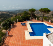 Очаровательный Таунхаус в Касаресе с Террасой 20 кв.м