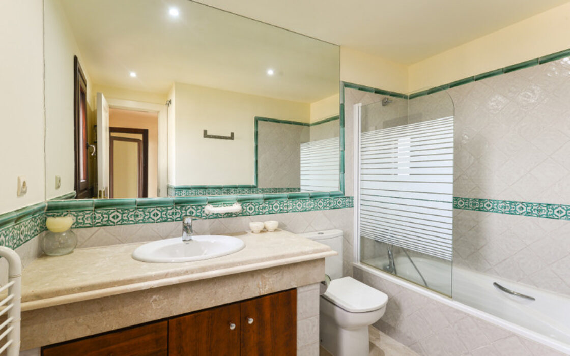 Очаровательный Таунхаус в Касаресе с Террасой 20 кв.м