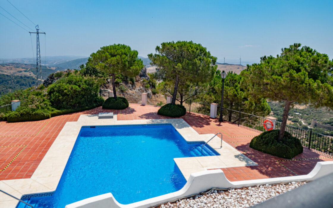 Очаровательный Таунхаус в Касаресе с Террасой 20 кв.м