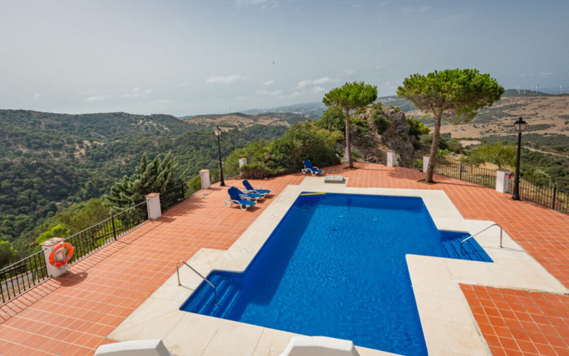 Очаровательный Таунхаус в Касаресе с Террасой 20 кв.м