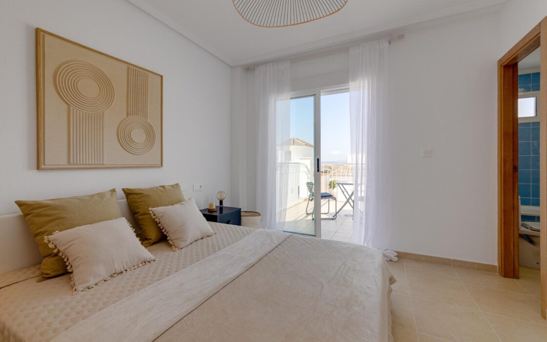 Новый жилой комплекс в Сан-Фульхенсио с террасой 3 спальные