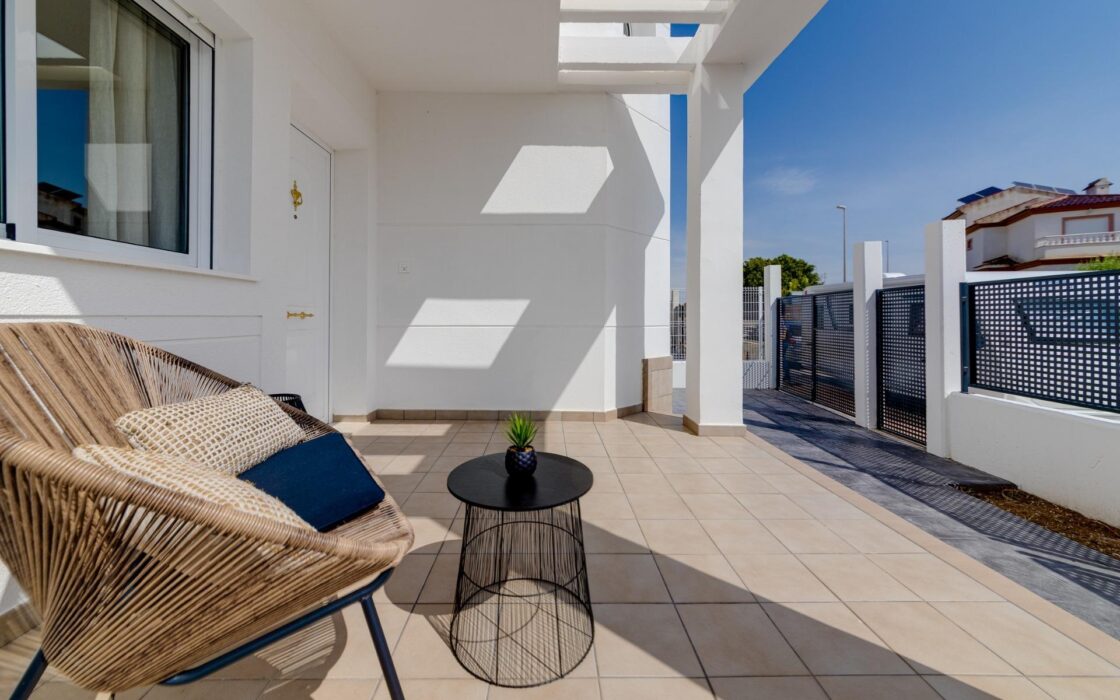 Новый жилой комплекс в Сан-Фульхенсио с террасой 109 кв.м