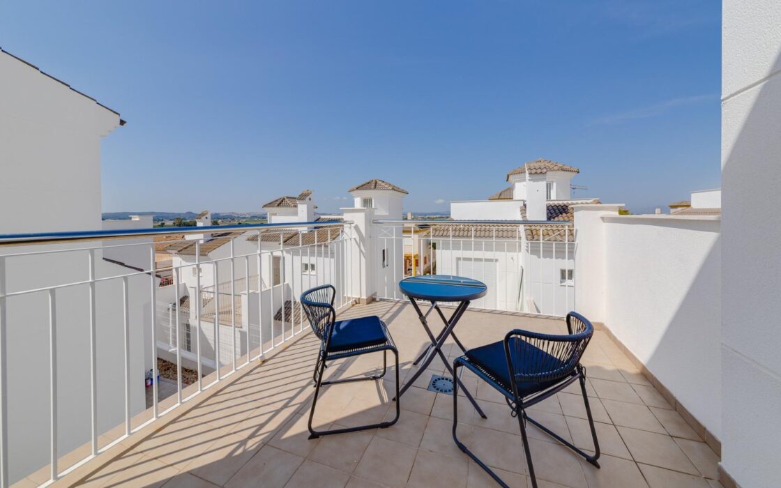 Новый жилой комплекс в Сан-Фульхенсио с террасой 109 кв.м