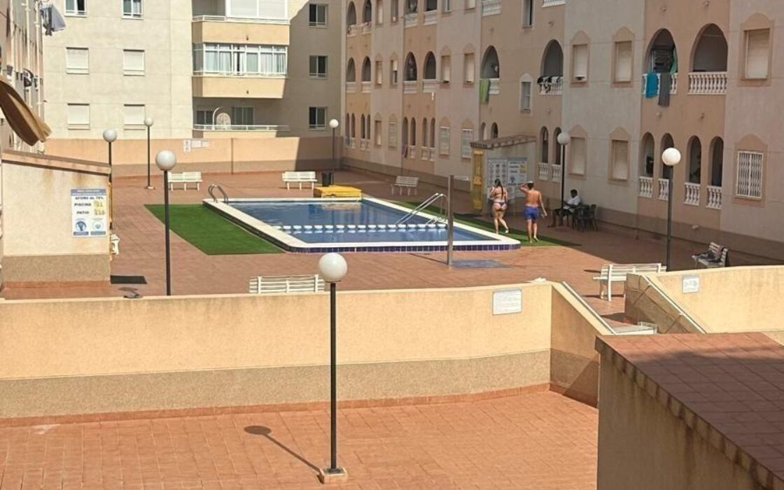 Апартаменты 66 кв.м у моря в Торревьехе с террасой