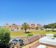 Дом в Торревьехе с террасой 65 кв.м для комфортного отдыха