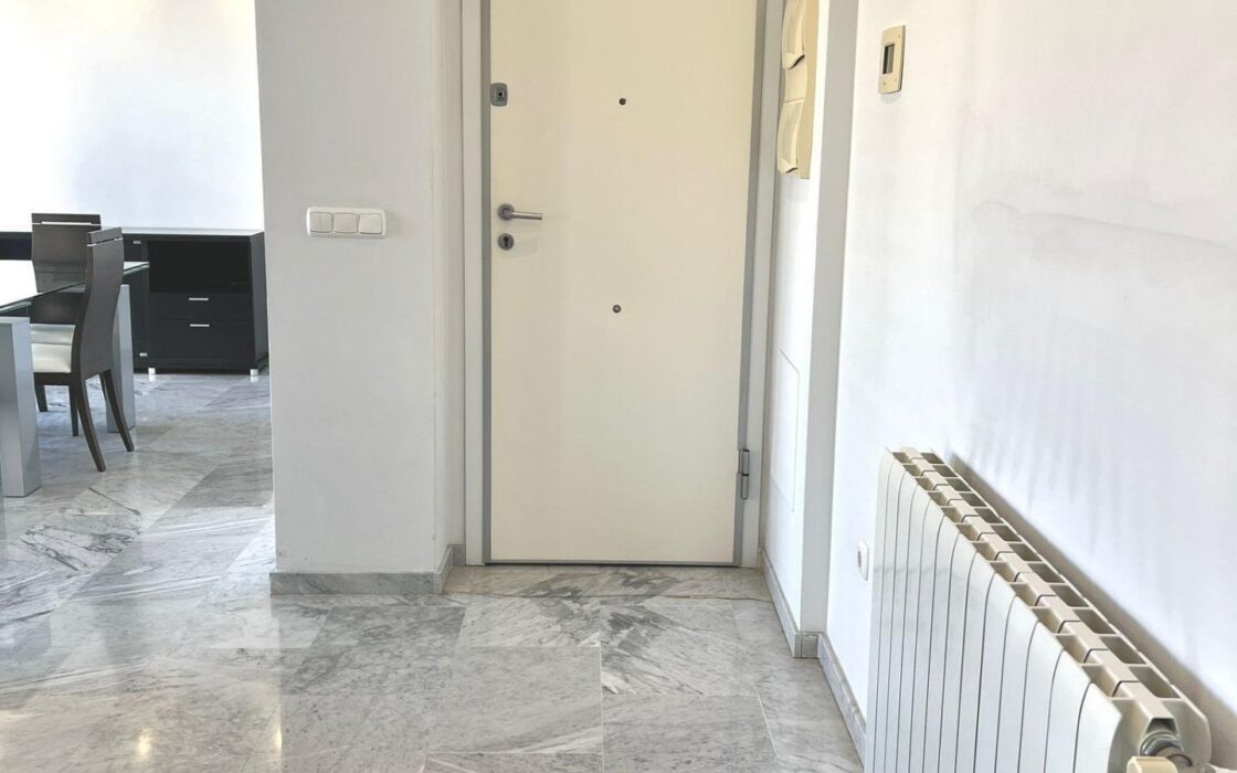 Дуплекс в Валенсии 162 кв.м с террасой и 5 комнатами