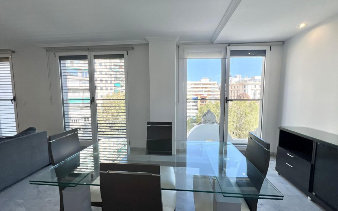 Дуплекс в Валенсии 162 кв.м с террасой и 5 комнатами