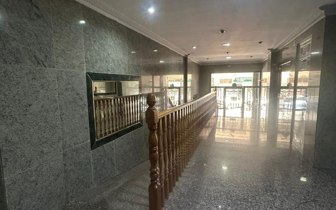 Апартаменти 65 кв.м. в Торревьехе з терасою 650 м від моря