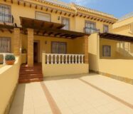 Дом в Ориуэла Коста 67 кв.м с террасой и бассейном